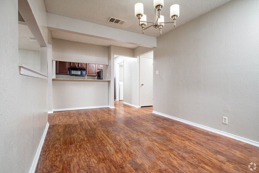More Photos Of 14900 Nacogdoches Rd, San Antonio Apartments For Sale