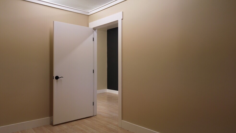 More Photos Of 2358-2368 Lincoln St, Oroville Office For Lease