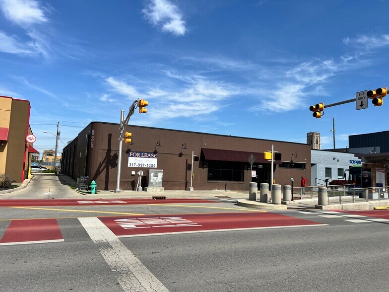 More Photos Of 835 N Capitol Ave, Indianapolis Light Distribution For Lease
