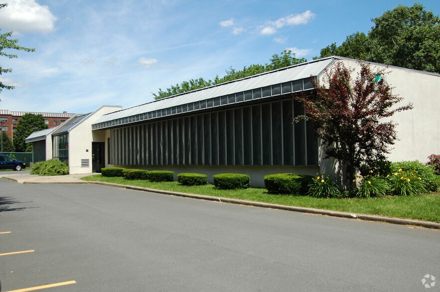 More Photos Of 8 Mountain View Ave, Colonie Office For Sale