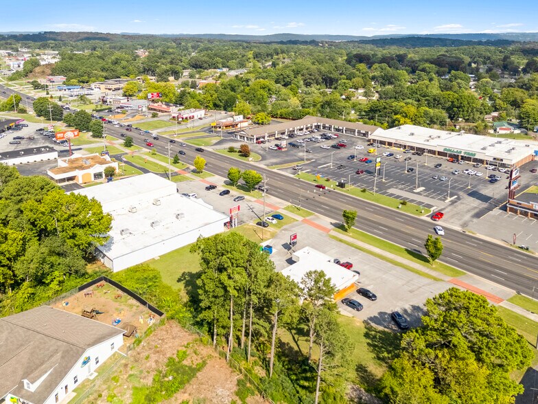 More Photos Of 4747 Highway 58, Chattanooga General Retail For Sale