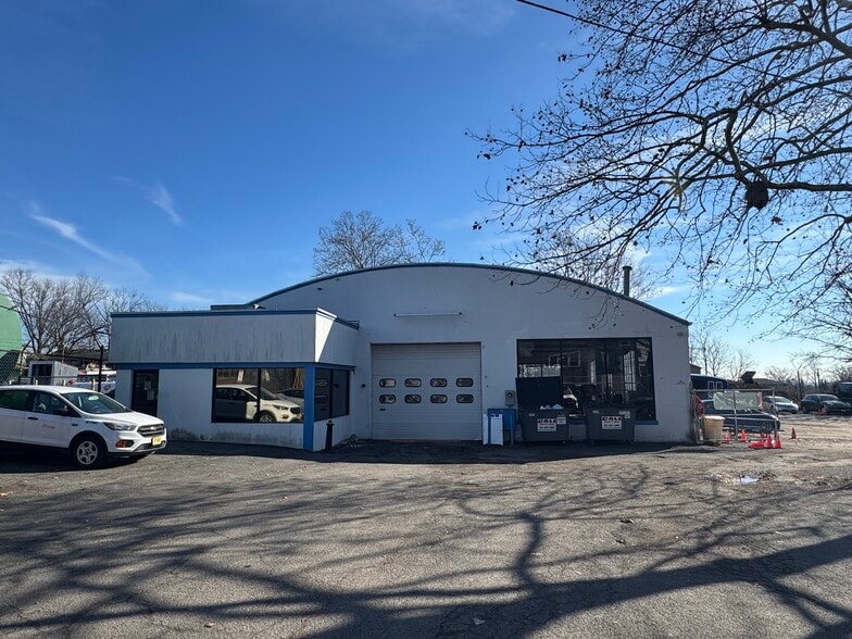 Primary Photo Of 28-38 Burnett Ave, Maplewood Manufacturing For Lease