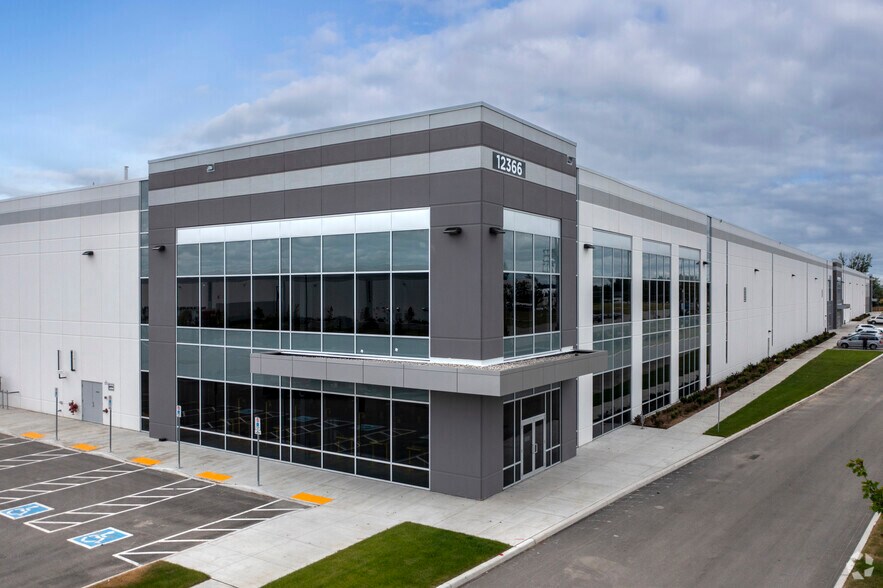 Primary Photo Of 12366 Coleraine Dr, Caledon Warehouse For Lease