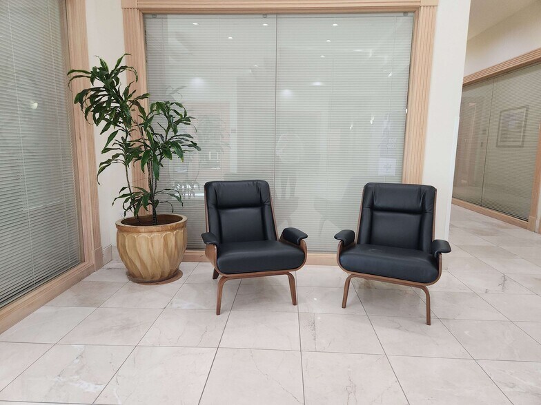 More Photos Of 1412 S Legend Hills Dr, Clearfield Coworking Space