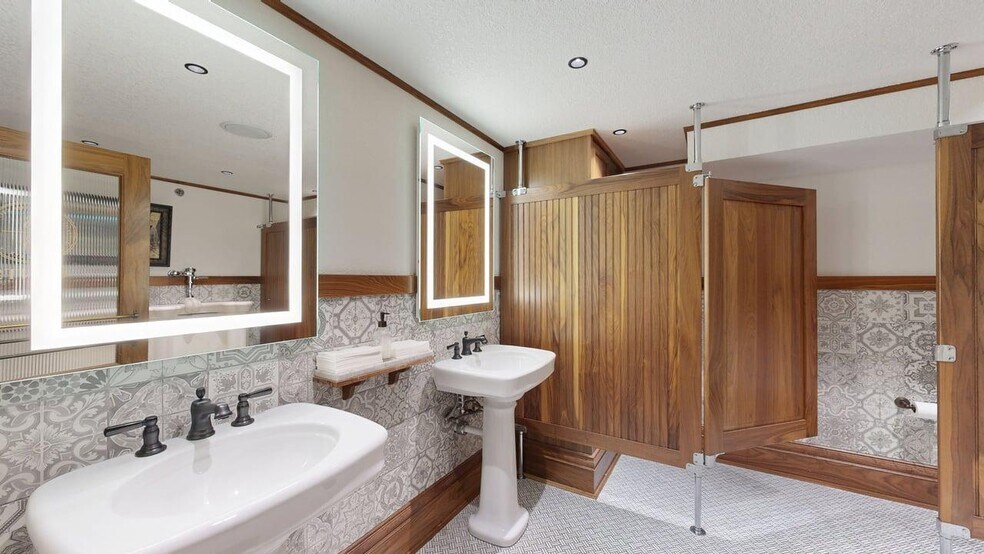 More Photos Of 2401 Montana Ave, Billings General Retail For Sale