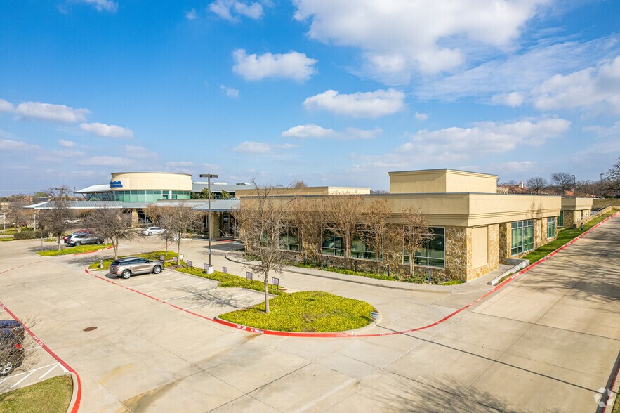 More Photos Of 1545 E Southlake Blvd, Southlake Medical For Lease