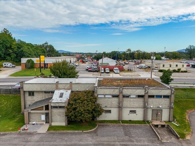 More Photos Of 2314 Patterson Ave SW, Roanoke Office For Sale