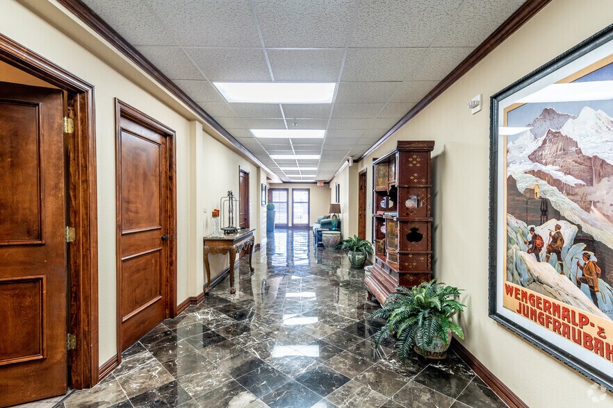 More Photos Of 1312 E 14th St, Plano Office For Lease