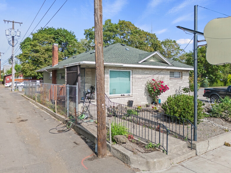 More Photos Of 1017 W Montgomery Ave, Spokane Apartments For Sale