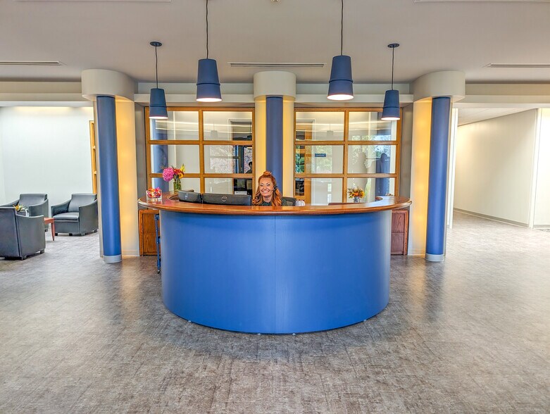 More Photos Of 61 John Muir Dr, Buffalo Unknown For Lease