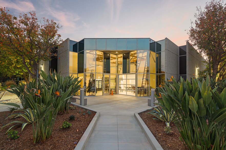 More Photos Of 2236 Rutherford Rd, Carlsbad Research And Development For Lease