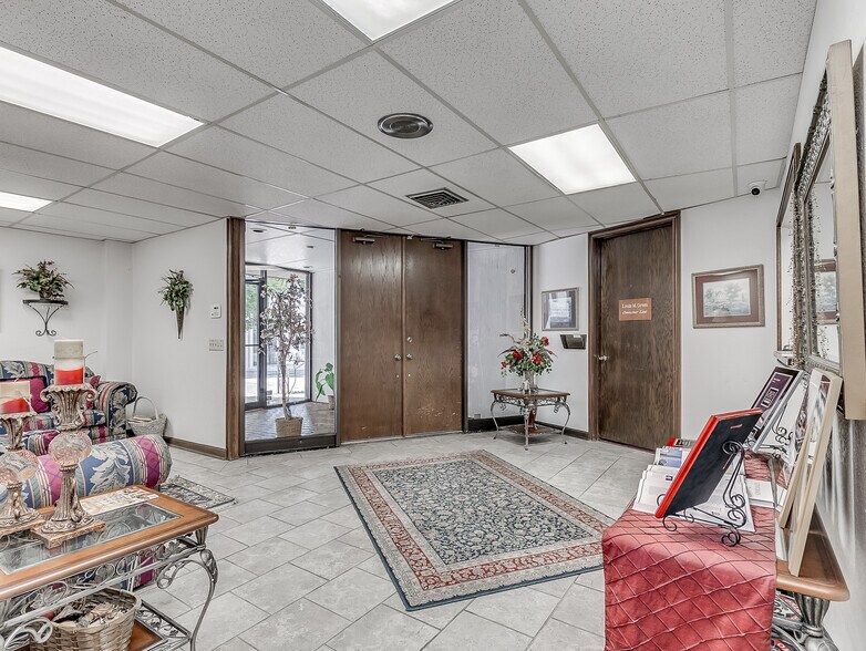More Photos Of 325 Dean A Mcgee Ave, Oklahoma City Office For Sale