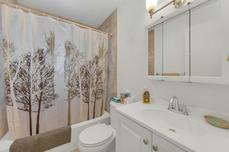 More Photos Of 161 S Pearl St, Pearl River Apartments For Sale
