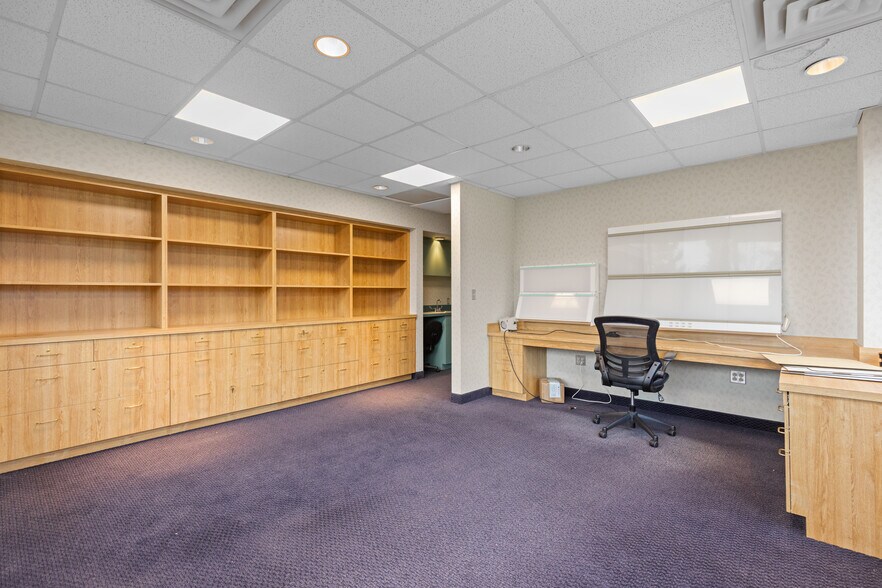 More Photos Of 1201 Mount Kemble Ave, Morristown Medical For Lease