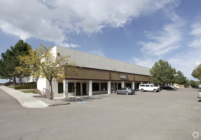 More Photos Of 2537-2579 Airport Rd, Colorado Springs General Retail For Lease