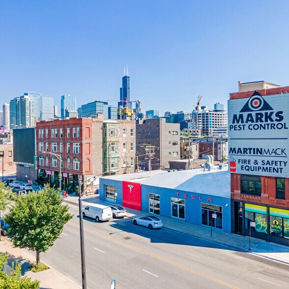 More Photos Of 1053-1055 W Grand Ave, Chicago Auto Dealership For Lease