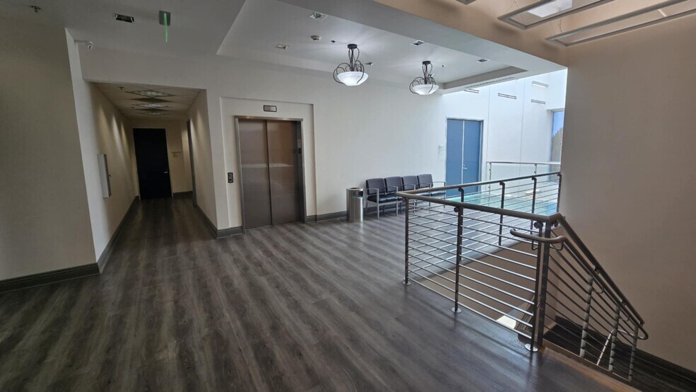 More Photos Of 15775 Laguna Canyon Rd, Irvine Medical For Lease