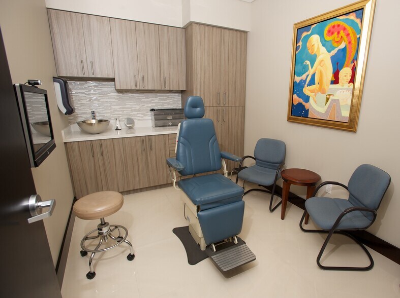 More Photos Of 7190 SW 87th Ave, Miami Medical For Lease