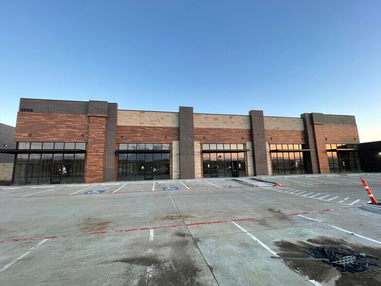 More Photos Of 2826 State 121 Hwy, Lewisville Storefront Retail Office For Lease