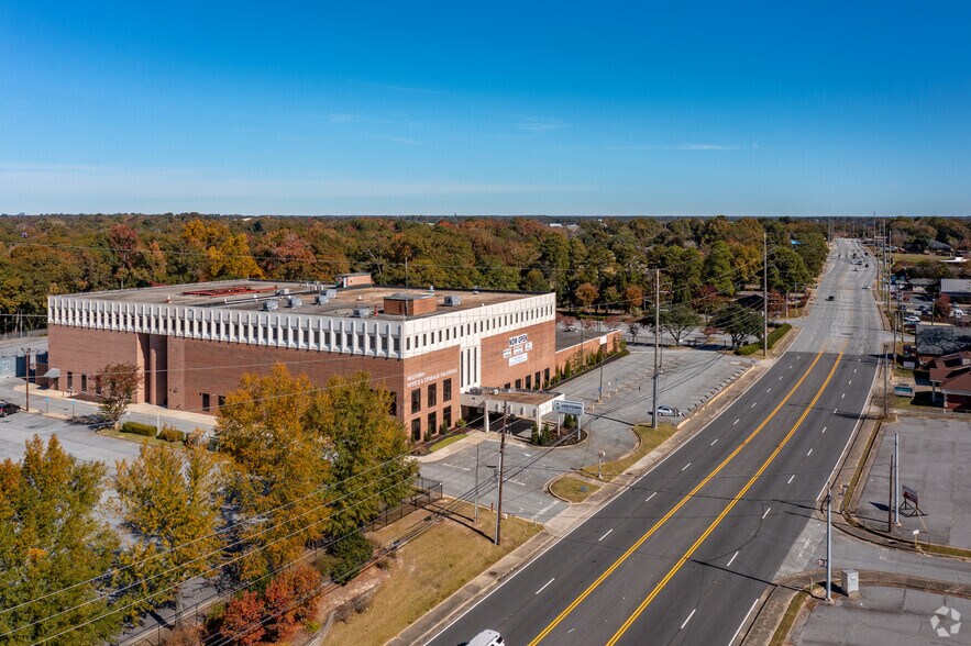 More Photos Of 2357 Warm Springs Rd, Columbus Medical For Lease