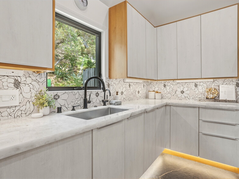 More Photos Of 7580 McGroarty Ter, Tujunga Apartments For Sale