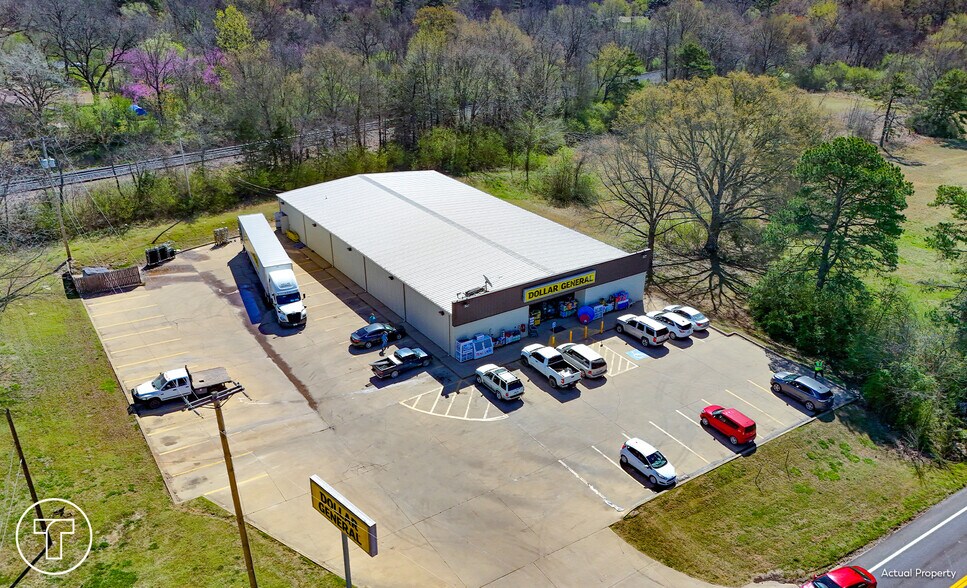 More Photos Of 5581 Highway 71 S, Cove Freestanding For Sale