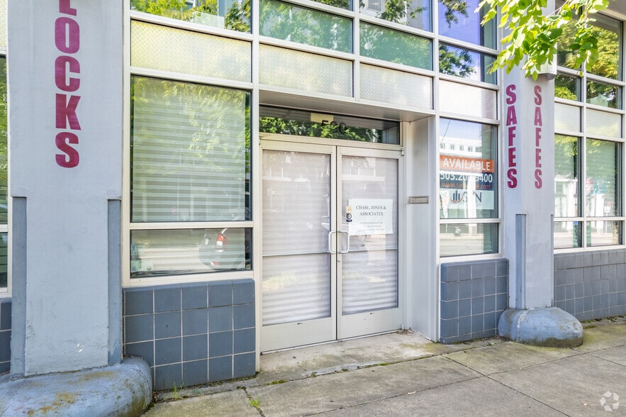 More Photos Of 530 NE Couch St, Portland Light Manufacturing For Lease