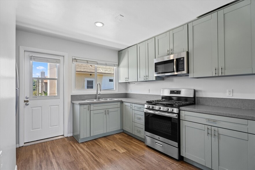 More Photos Of 378 Park Way, Chula Vista Multifamily For Sale