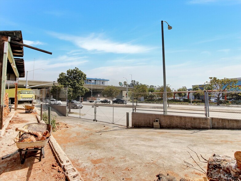 More Photos Of 3355 E Colorado Blvd, Pasadena Warehouse For Sale