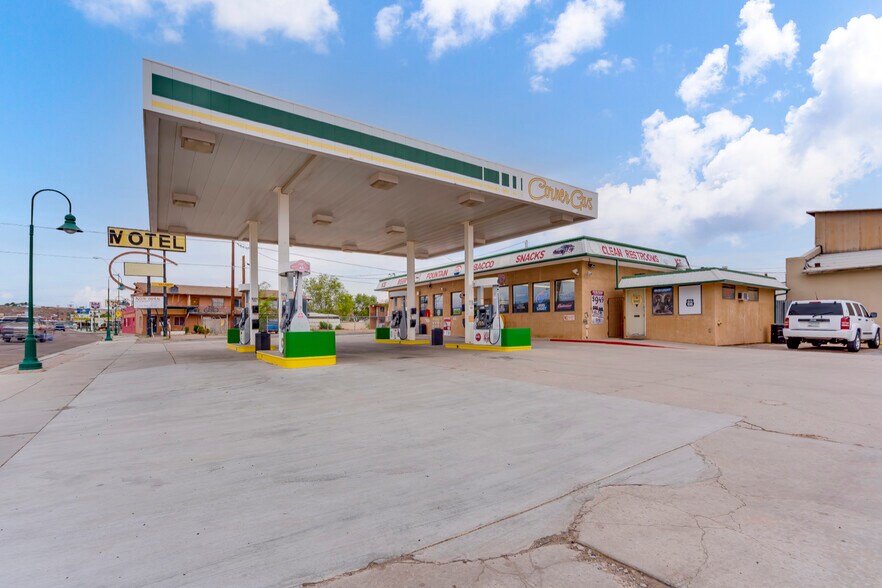 More Photos Of 404 Navajo Blvd, Holbrook Service Station For Sale