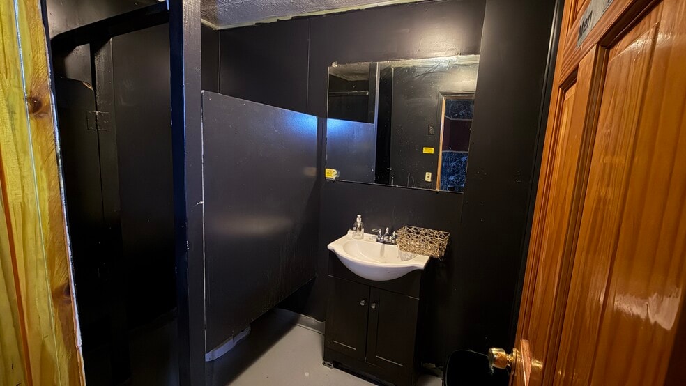 More Photos Of 564 Chili Ave, Rochester Storefront Retail Residential For Sale