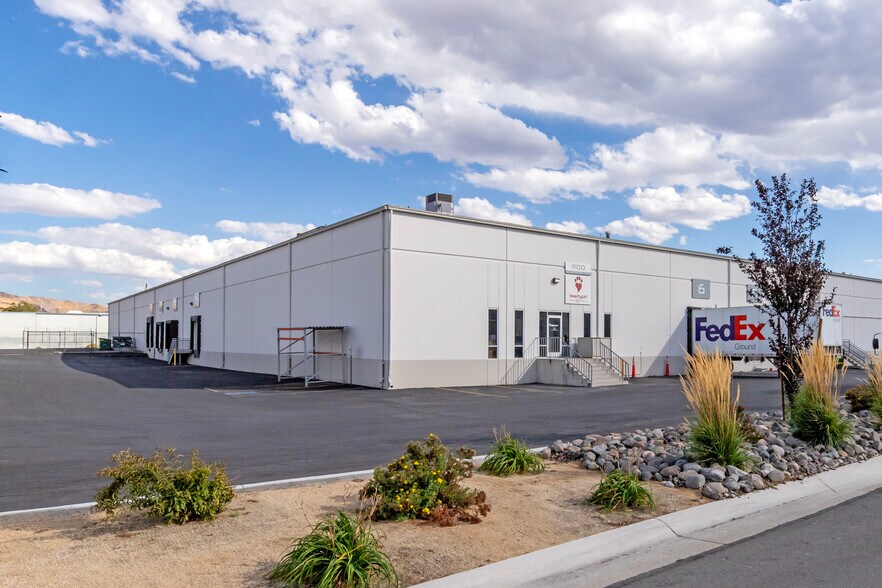 More Photos Of 725 Freeport Blvd, Sparks Warehouse For Lease