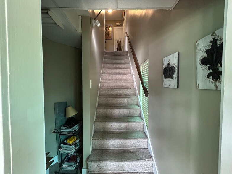 More Photos Of 6112 Benneville St, Cincinnati Freestanding For Sale