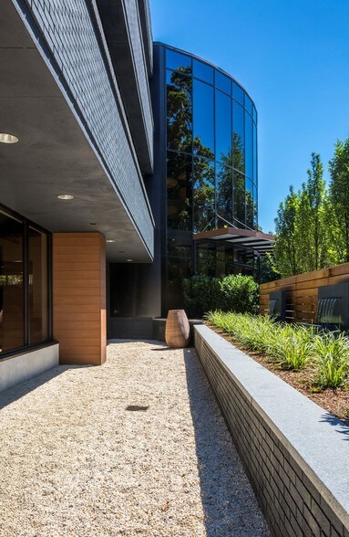 More Photos Of 320 Boston Post Rd, Darien Unknown For Lease