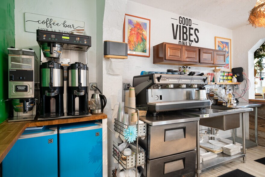 More Photos Of 98275 Overseas Hwy, Key Largo Storefront Retail Residential For Sale