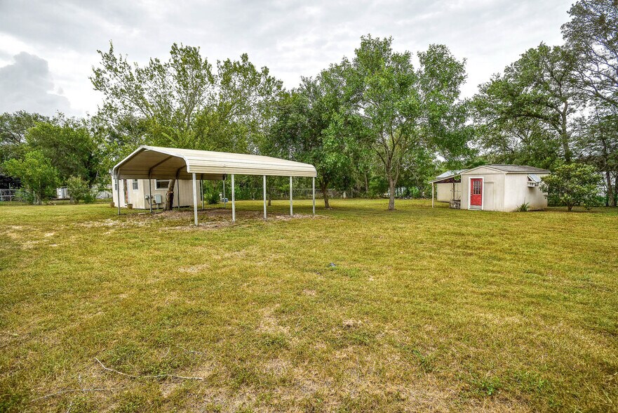 More Photos Of 901 Highway 21 W, Cedar Creek Land For Sale