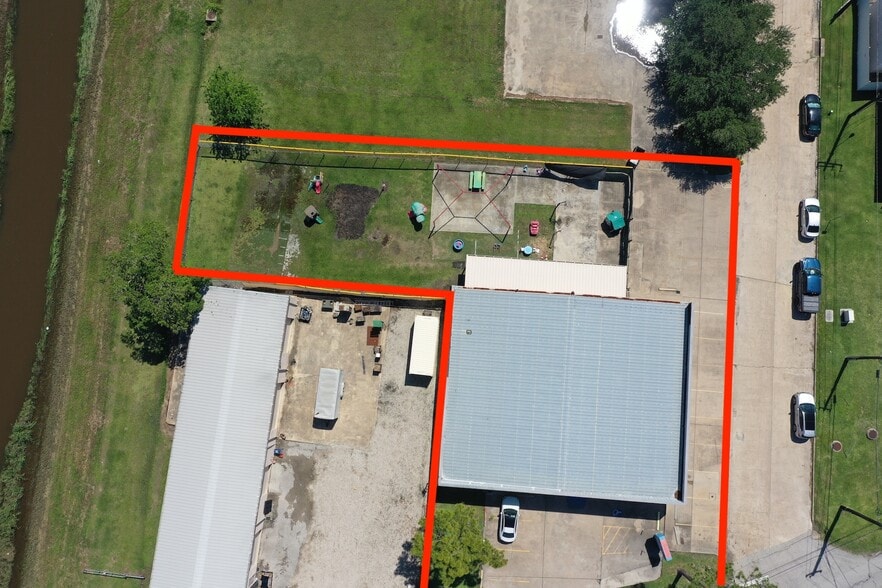 More Photos Of 3111 S Main St, Pearland Warehouse For Sale