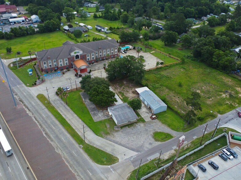 More Photos Of 590 Wilson St, Vidor Light Manufacturing For Sale