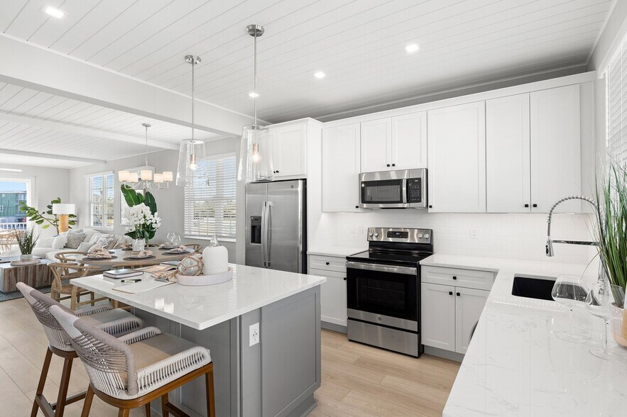 More Photos Of 4318 Marina View Way, Cortez Specialty For Sale