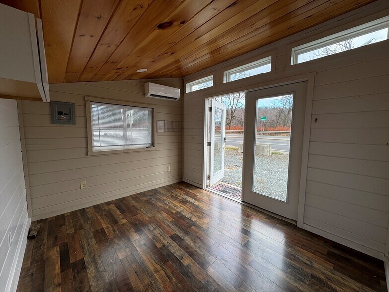 More Photos Of 9560 US 6, Wellsboro Office For Lease