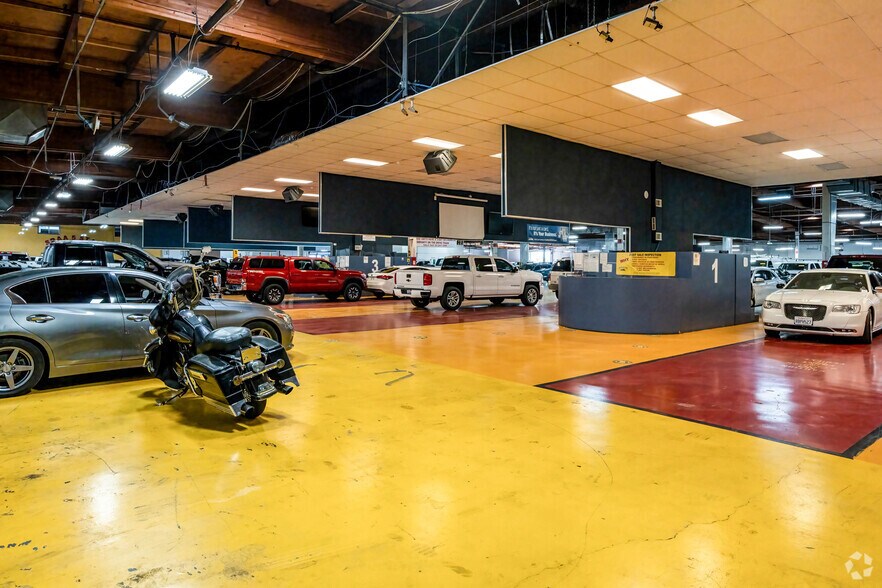 More Photos Of 13210 S Normandie Ave, Gardena Warehouse For Sale