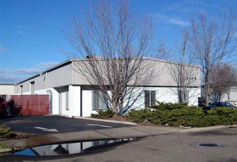 More Photos Of 5697 W San Madele Ave, Fresno Warehouse For Lease