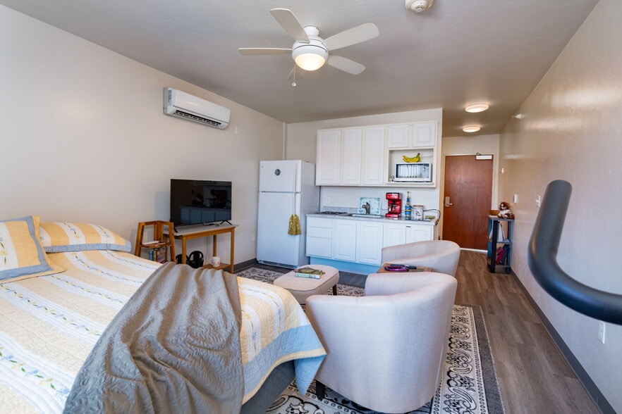 More Photos Of 104 White Ave, Grand Junction Apartments For Sale