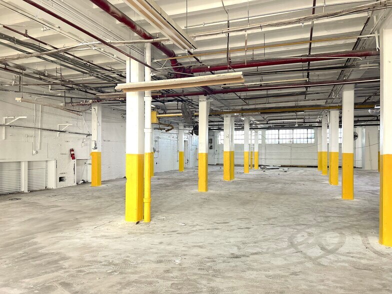Primary Photo Of 5213 Grays Ave, Philadelphia Warehouse For Lease