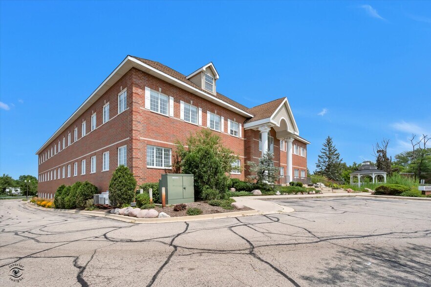 More Photos Of 912 Northwest Hwy, Fox River Grove Medical For Sale