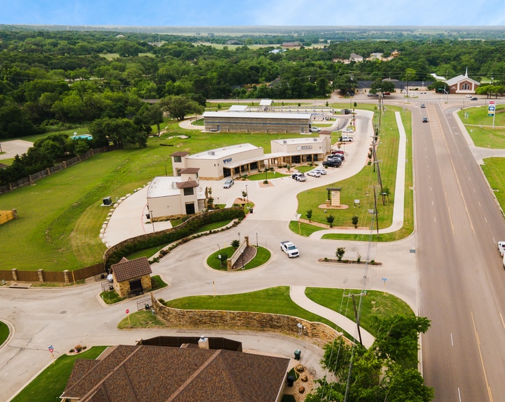 More Photos Of 2419 Palermo Pky, Temple Storefront For Sale