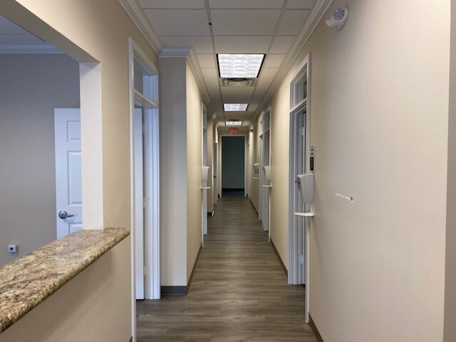 More Photos Of 880 37th Pl, Vero Beach Medical For Lease
