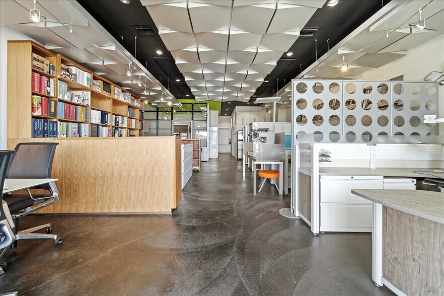 More Photos Of 123 Richmond St, El Segundo Storefront Retail Residential For Lease