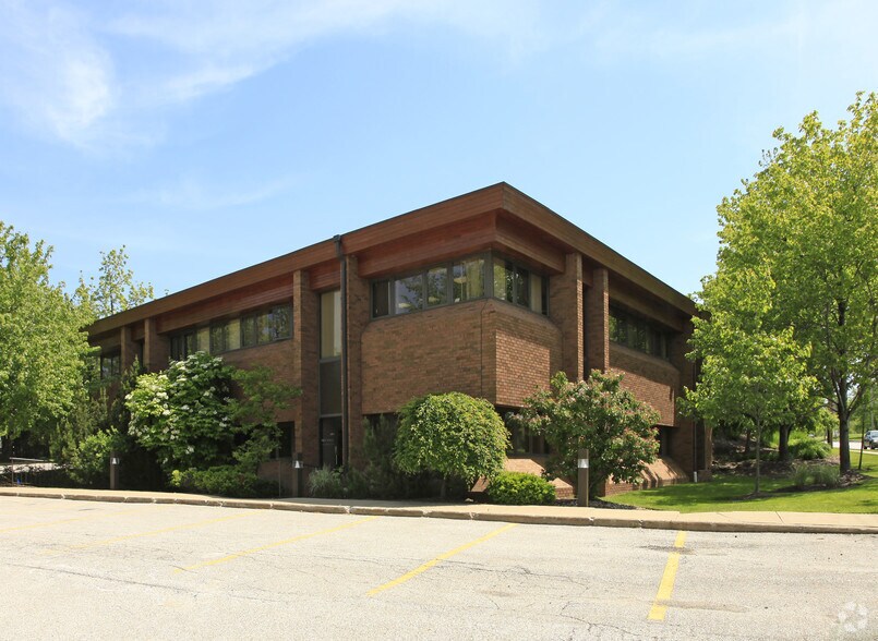 More Photos Of 21825 Chagrin Blvd, Beachwood Office For Lease