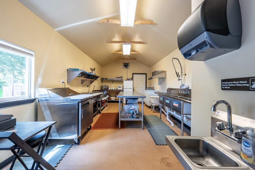 More Photos Of 122 N Green St, Hawkins Land For Sale